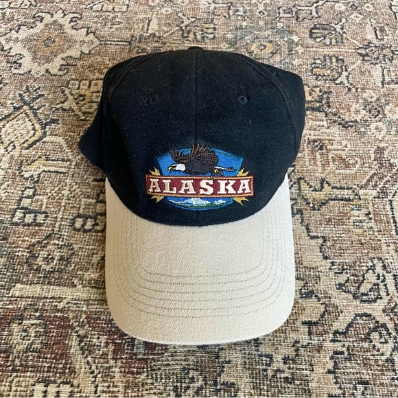 Vintage Embroidered Alaska Eagle Tourist Dad Hat in Black/Beige - Picture 3 of 5